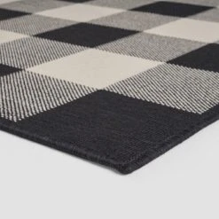 Crossroads Check Outdoor Rug Black/Ivory - Christopher Knight Home