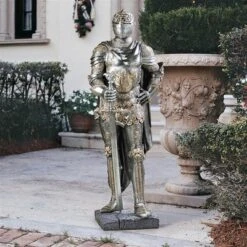 Design Toscano The King's Guard Sculptural Half-Scale Knight Replica