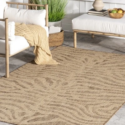 NuLOOM Katrine Zebra Indoor/Outdoor Patio Area Rug 8 NuLOOM Katrine Zebra Indoor/Outdoor Patio Area Rug - Image 8