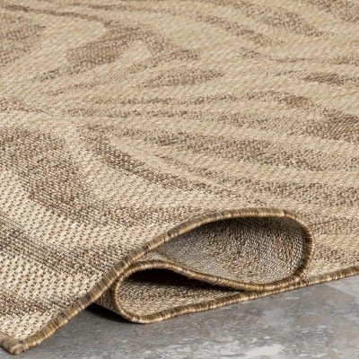 NuLOOM Katrine Zebra Indoor/Outdoor Patio Area Rug 3 NuLOOM Katrine Zebra Indoor/Outdoor Patio Area Rug - Image 3