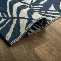 World Rug Gallery Modern Floral Reversible Plastic Outdoor Rugs -Northlight Shop GUEST a2a6059f 1b83 418b 9336 b039d31adc98